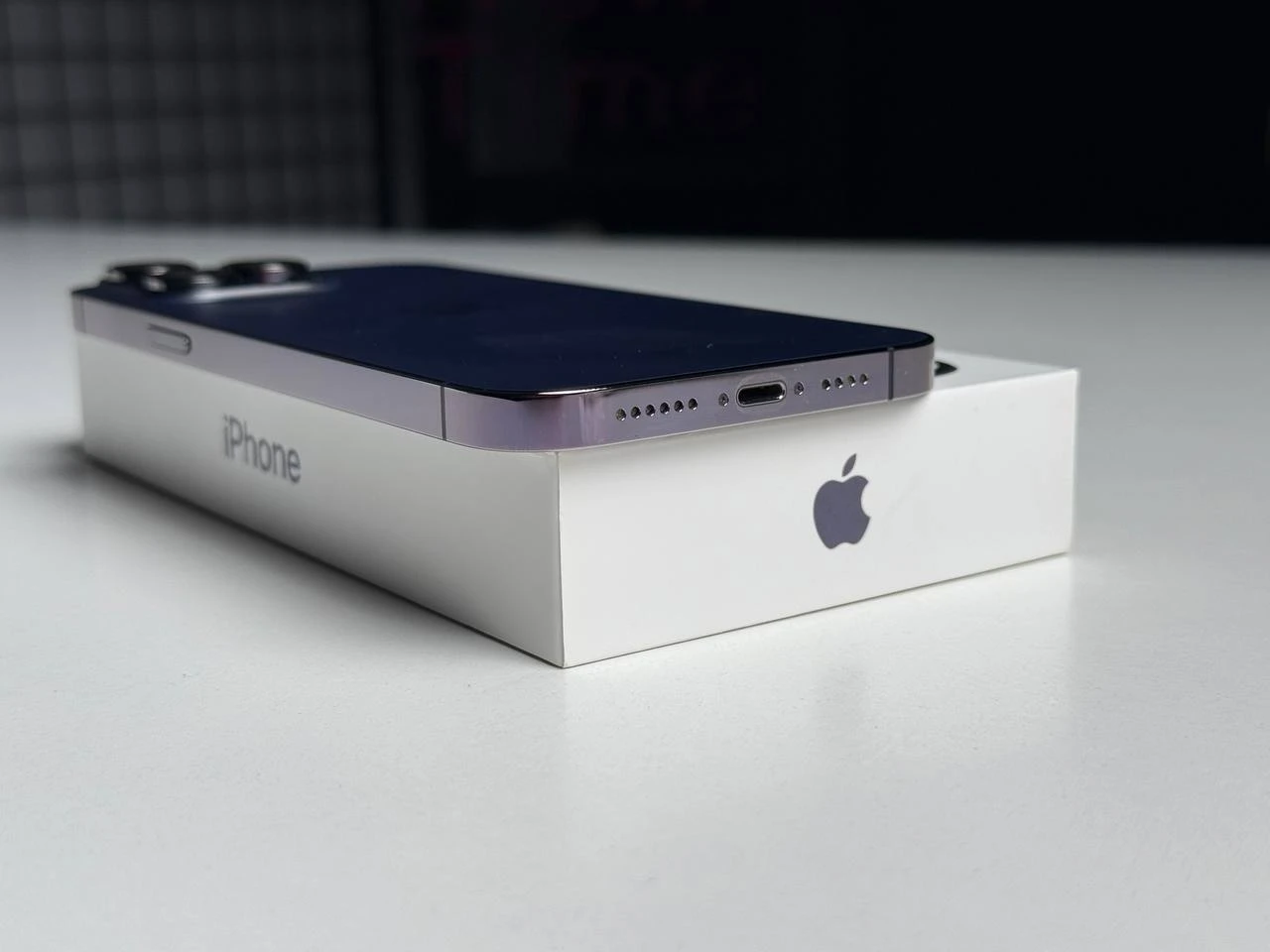 ВЖИВАНИЙ Б/У Apple iPhone 14 Pro Max 256GB Deep Purple (MQ9X3) - Состояние: хороший | Аккумулятор: 87% | Комплектация: полный | Гарантія: 3 мес.