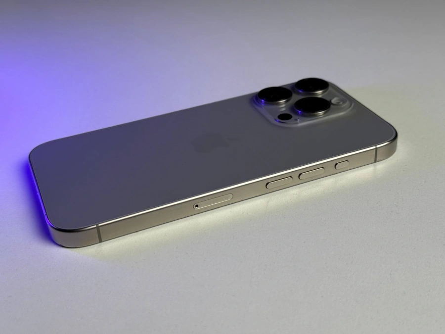 ВЖИВАНИЙ Б/У Apple iPhone 15 Pro 1TB Natural Titanium (MTVF3) - Стан: гарний | Акумулятор: 87% | Комплектація: iPhone, кабель | Гарантія: 3 міс.
