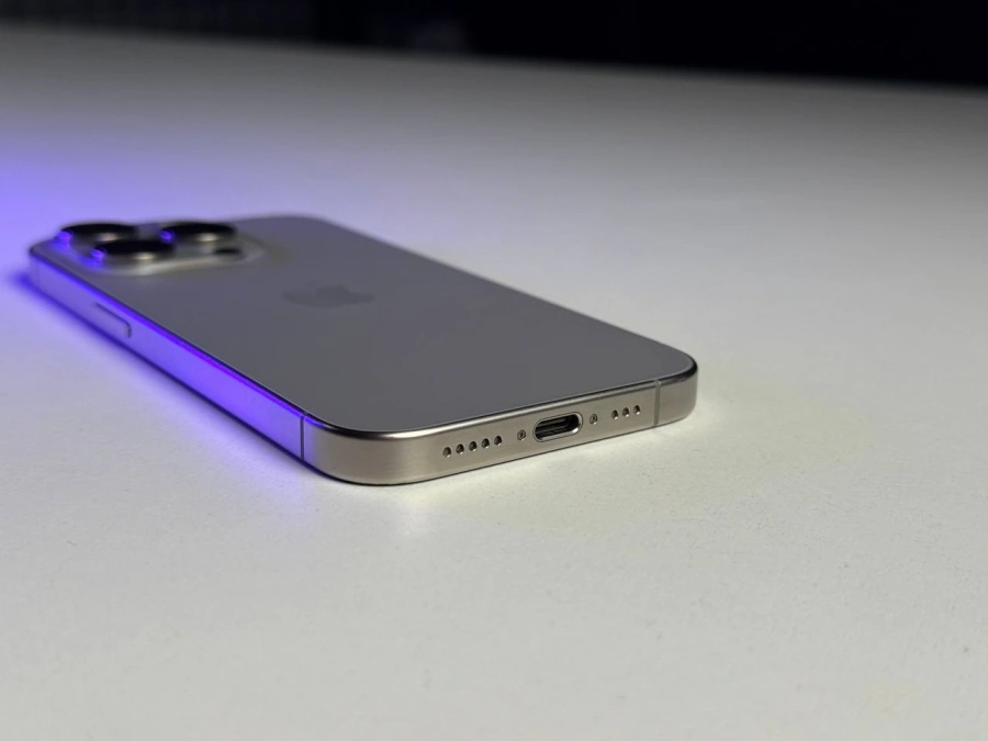 ВЖИВАНИЙ Б/У Apple iPhone 15 Pro 1TB Natural Titanium (MTVF3) - Стан: гарний | Акумулятор: 87% | Комплектація: iPhone, кабель | Гарантія: 3 міс.