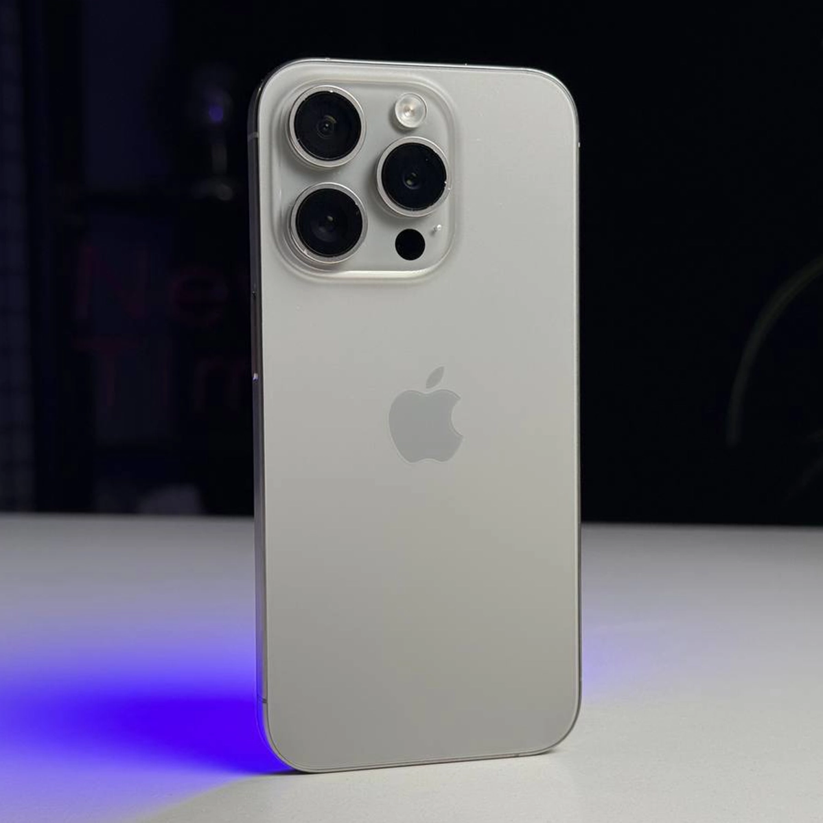 ВЖИВАНИЙ Б/У Apple iPhone 15 Pro 1TB Natural Titanium (MTVF3) - Состояние: хороший | Аккумулятор: 87% | Комплектация: iPhone, кабель | Гарантія: 3 мес.