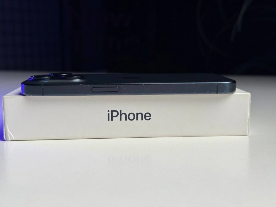 ВЖИВАНИЙ Б/У Apple iPhone 15 Pro 256GB Blue Titanium (MTV63) - Состояние: хороший | Аккумулятор: 86% | Комплектация: полный | Гарантія: 3 мес.