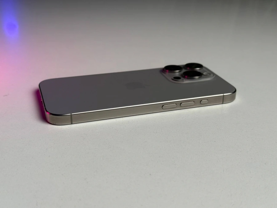 ВЖИВАНИЙ Б/У Apple iPhone 15 Pro 256GB Natural Titanium eSim (MTQU3) - Состояние: хороший | Аккумулятор: 89% | Комплектация: iPhone, кабель | Гарантія: 3 мес.
