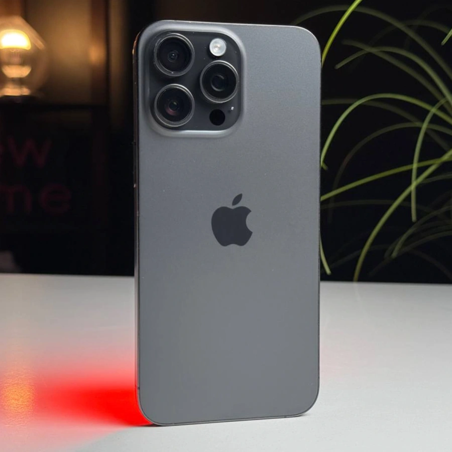 ВЖИВАНИЙ Б/У Apple iPhone 15 Pro Max 256GB Black Titanium (MU773) - Стан: гарний | Акумулятор: 100% | Комплектація: iPhone, кабель | Гарантія: 3 міс.