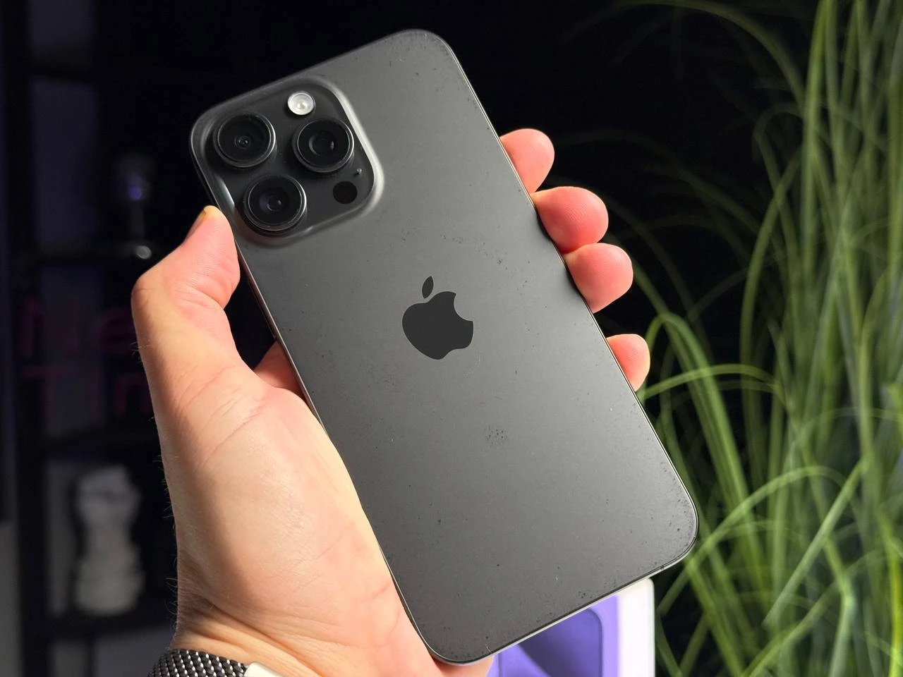 ВЖИВАНИЙ Б/У Apple iPhone 15 Pro Max 256GB Black Titanium (MU773) - Стан: гарний | Акумулятор: 100% | Комплектація: повний | Гарантія: 3 міс.