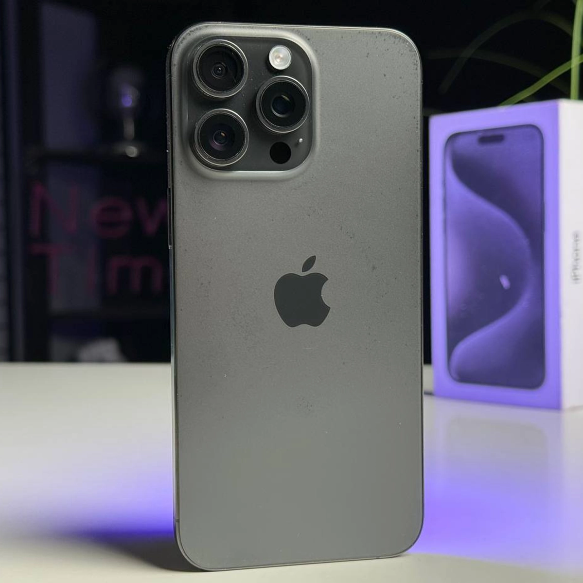 ВЖИВАНИЙ Б/У Apple iPhone 15 Pro Max 256GB Black Titanium (MU773) - Стан: гарний | Акумулятор: 100% | Комплектація: повний | Гарантія: 3 міс.