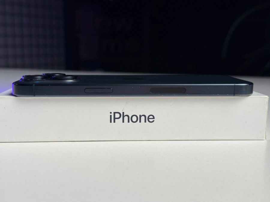 ВЖИВАНИЙ Б/У Apple iPhone 15 Pro Max 256GB Blue Titanium eSim (MU693) - Стан: гарний | Акумулятор: 100% | Комплектація: повний | Гарантія: 3 міс.