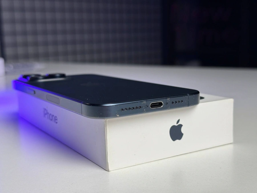 ВЖИВАНИЙ Б/У Apple iPhone 15 Pro Max 256GB Blue Titanium eSim (MU693) - Стан: гарний | Акумулятор: 100% | Комплектація: повний | Гарантія: 3 міс.