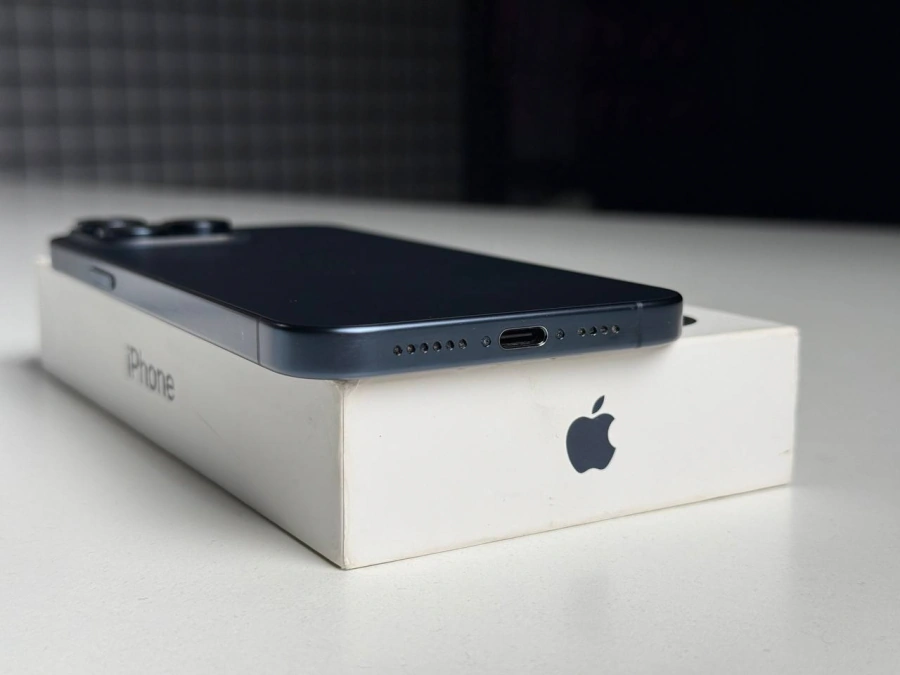 ВЖИВАНИЙ Б/У Apple iPhone 15 Pro Max 256GB Blue Titanium (MU7A3) - Состояние: хороший | Аккумулятор: 100% | Комплектация: полный | Гарантія: 3 мес.