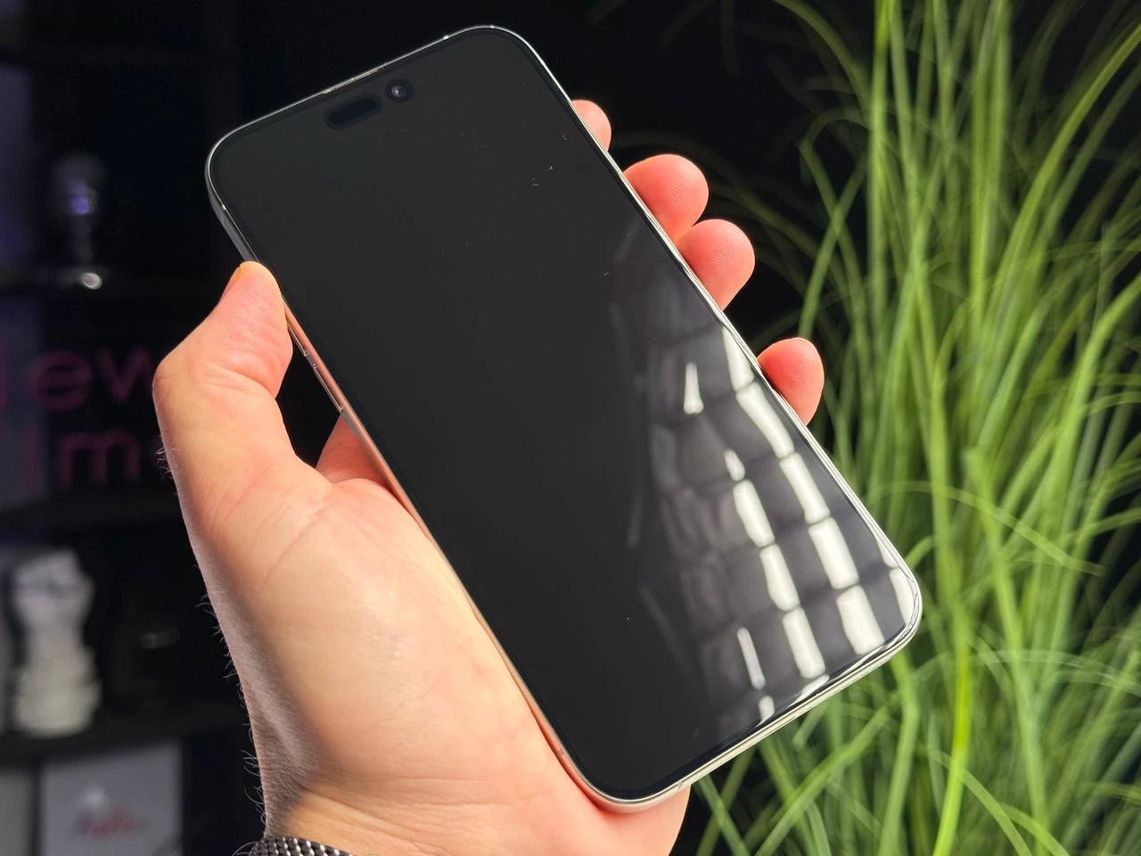 ВЖИВАНИЙ Б/У Apple iPhone 15 Pro Max 256GB Natural Titanium (MU793) - Стан: гарний | Акумулятор: 100% | Комплектація: iPhone, кабель | Гарантія: 3 міс.