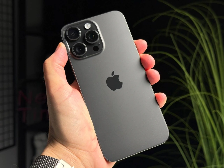ВЖИВАНИЙ Б/У Apple iPhone 15 Pro Max 512GB Black Titanium (MU7C3) - Состояние: идеальный | Аккумулятор: 86% | Комплектация: iPhone, кабель | Гарантія: 3 мес.