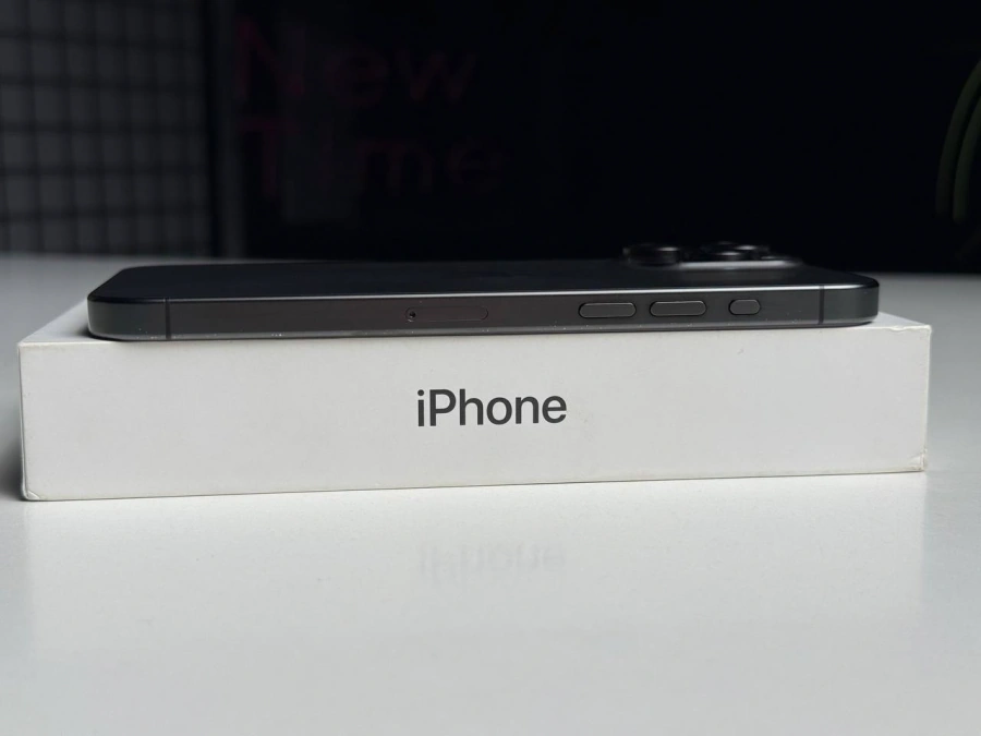 ВЖИВАНИЙ Б/У Apple iPhone 15 Pro Max 512GB Black Titanium (MU7C3) - Состояние: хороший | Аккумулятор: 87% | Комплектация: полный | Гарантія: 3 мес.