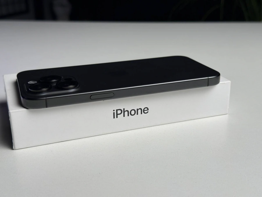 ВЖИВАНИЙ Б/У Apple iPhone 15 Pro Max 512GB Black Titanium (MU7C3) - Стан: гарний | Акумулятор: 100% | Комплектація: повний | Гарантія: 3 міс.
