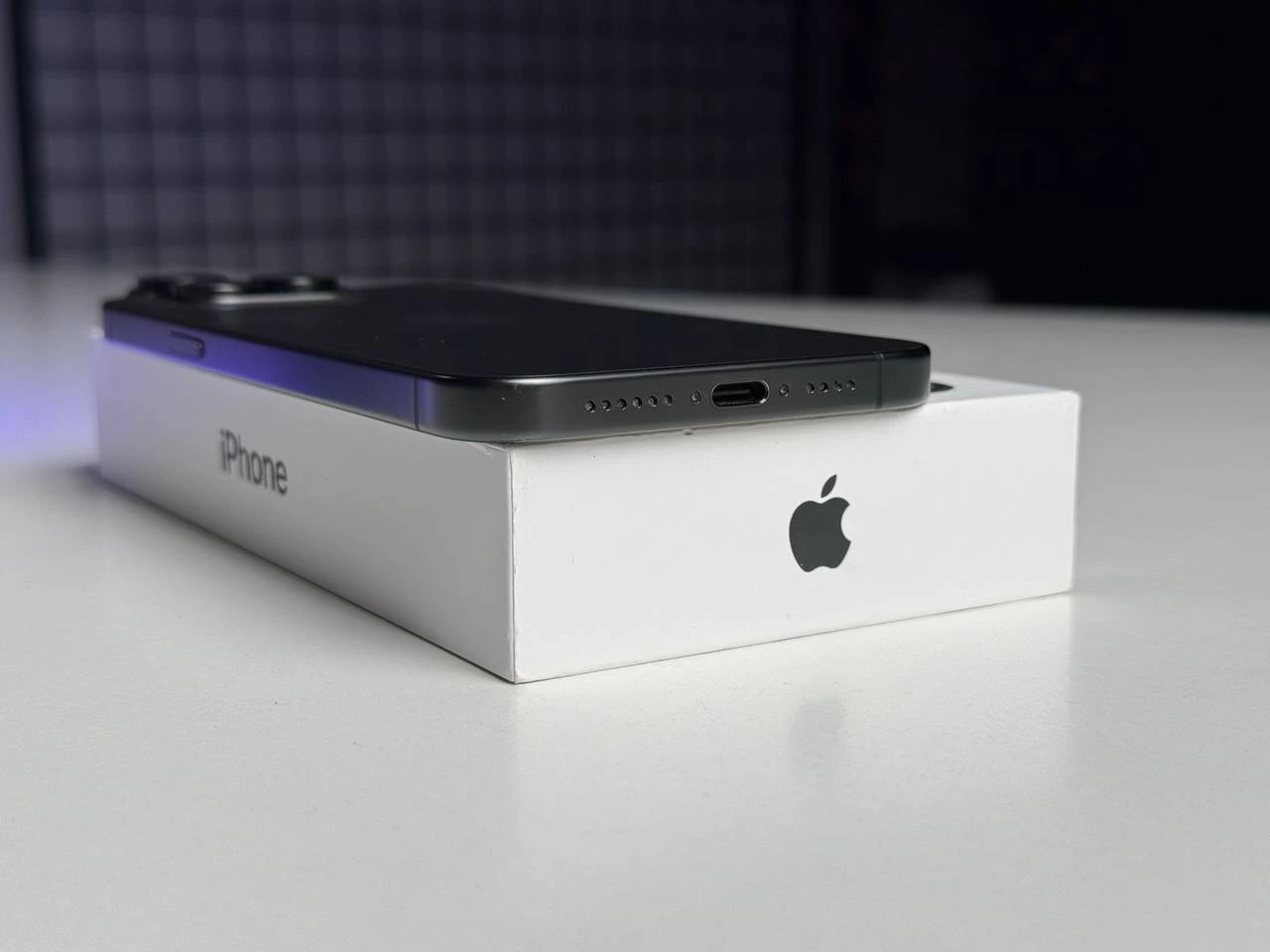 ВЖИВАНИЙ Б/У Apple iPhone 15 Pro Max 512GB Black Titanium (MU7C3) - Состояние: хороший | Аккумулятор: 100% | Комплектация: полный | Гарантія: 3 мес.