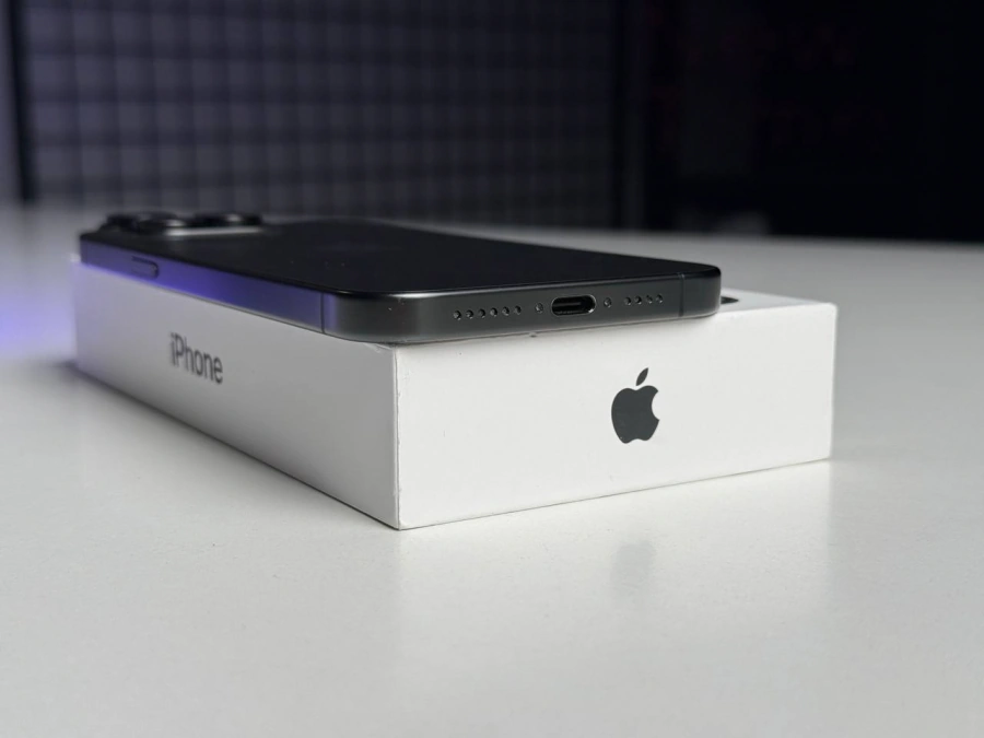 ВЖИВАНИЙ Б/У Apple iPhone 15 Pro Max 512GB Black Titanium (MU7C3) - Стан: гарний | Акумулятор: 100% | Комплектація: повний | Гарантія: 3 міс.
