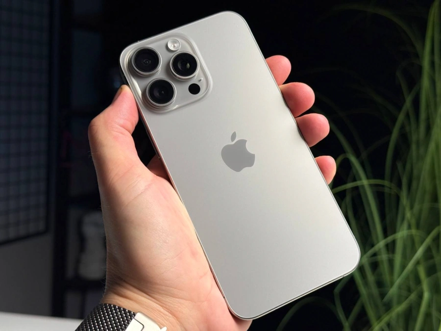 ВЖИВАНИЙ Б/У Apple iPhone 15 Pro Max 512GB Natural Titanium (MU7E3) - Стан: ідеальний | Акумулятор: 87% | Комплектація: iPhone, кабель | Гарантія: 3 міс.
