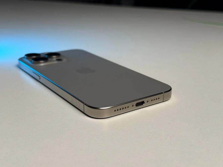 ВЖИВАНИЙ Б/У Apple iPhone 15 Pro Max 512GB Natural Titanium (MU7E3) - Стан: ідеальний | Акумулятор: 87% | Комплектація: iPhone, кабель | Гарантія: 3 міс.