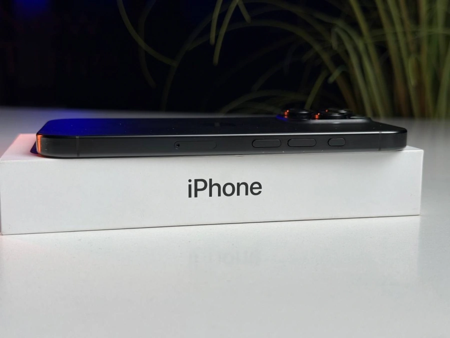ВЖИВАНИЙ Б/У Apple iPhone 16 Pro 128GB Black Titanium (MYND3) - Стан: гарний | Акумулятор: 97% | Комплектація: повний | Гарантія: 3 міс.