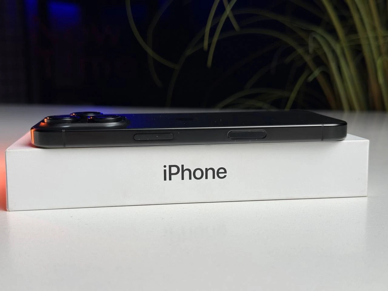 ВЖИВАНИЙ Б/У Apple iPhone 16 Pro 128GB Black Titanium (MYND3) - Состояние: хороший | Аккумулятор: 97% | Комплектация: полный | Гарантія: 3 мес.