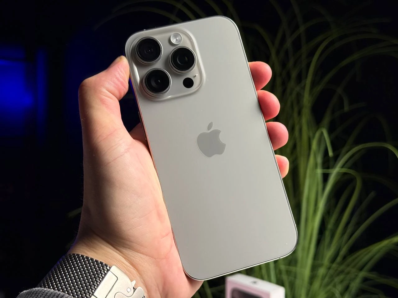 ВЖИВАНИЙ Б/У Apple iPhone 16 Pro 128GB Natural Titanium (MYNG3) - Состояние: удовлетворительный | Аккумулятор: 95% | Комплектация: полный | Гарантія: 3 мес.