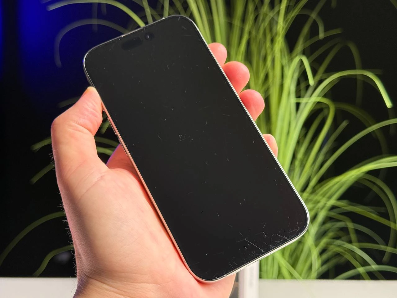 ВЖИВАНИЙ Б/У Apple iPhone 16 Pro 128GB Natural Titanium (MYNG3) - Состояние: удовлетворительный | Аккумулятор: 95% | Комплектация: полный | Гарантія: 3 мес.