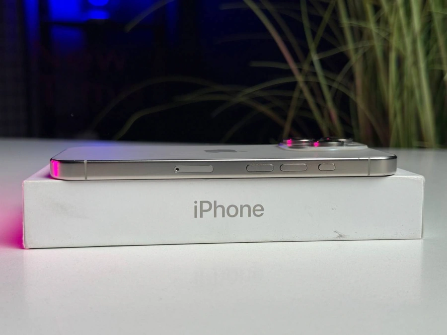 ВЖИВАНИЙ Б/У Apple iPhone 16 Pro 128GB Natural Titanium (MYNG3) - Стан: задовільний | Акумулятор: 95% | Комплектація: повний | Гарантія: 3 міс.