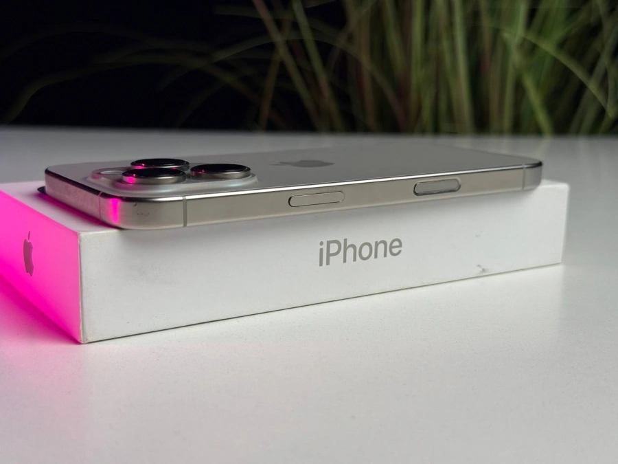 ВЖИВАНИЙ Б/У Apple iPhone 16 Pro 128GB Natural Titanium (MYNG3) - Стан: задовільний | Акумулятор: 95% | Комплектація: повний | Гарантія: 3 міс.