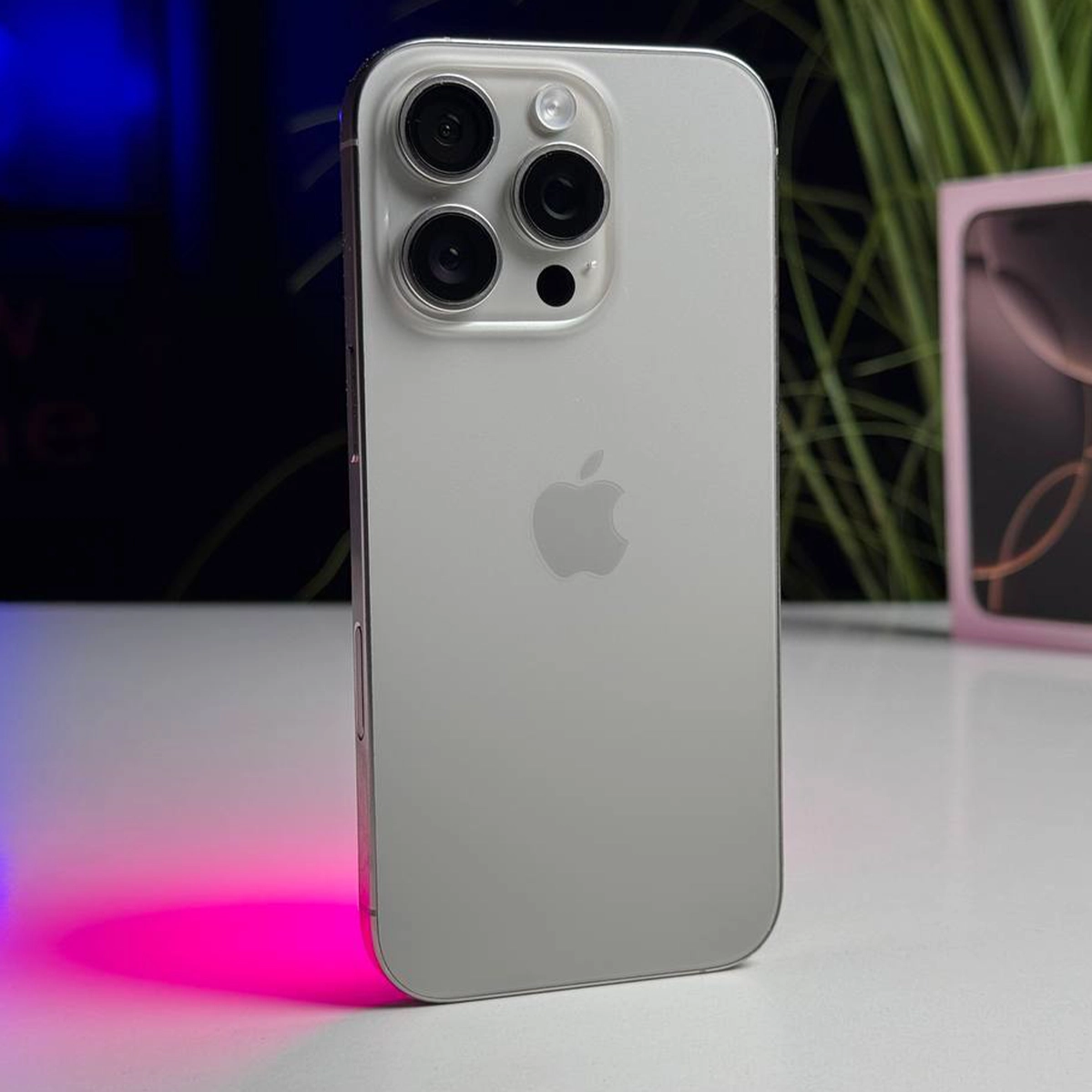 ВЖИВАНИЙ Б/У Apple iPhone 16 Pro 128GB Natural Titanium (MYNG3) - Состояние: удовлетворительный | Аккумулятор: 95% | Комплектация: полный | Гарантія: 3 мес.