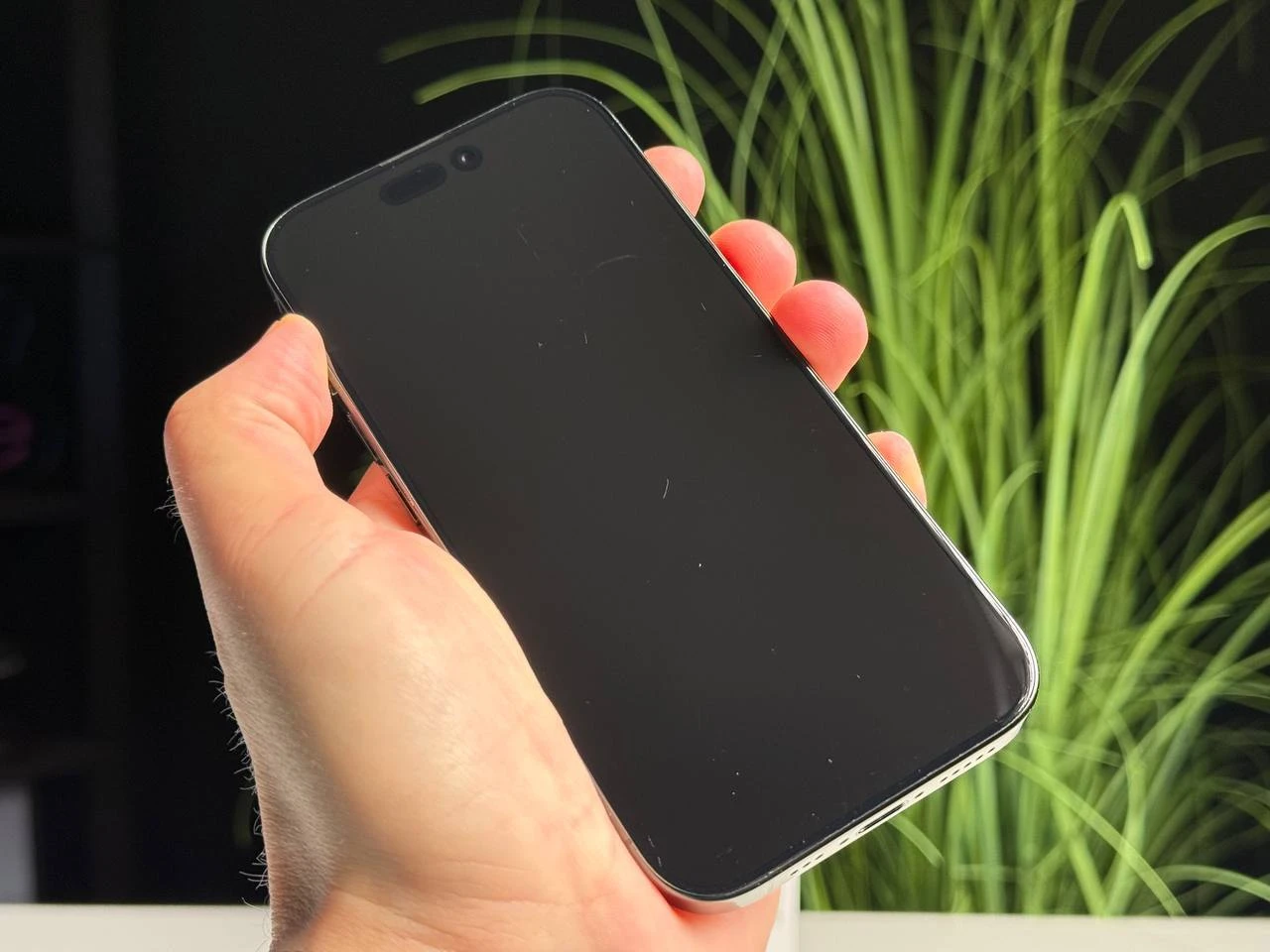 ВЖИВАНИЙ Б/У Apple iPhone 16 Pro 512GB Black Titanium (MYNM3) - Состояние: хороший | Аккумулятор: 98% | Комплектация: полный | Гарантія: 3 мес.