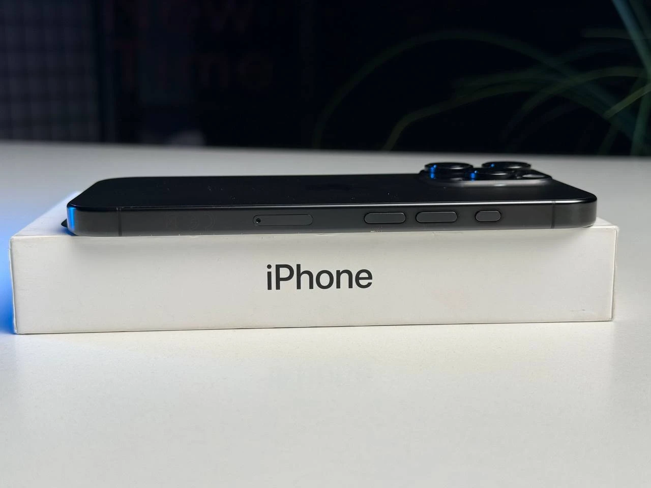 ВЖИВАНИЙ Б/У Apple iPhone 16 Pro 512GB Black Titanium (MYNM3) - Состояние: хороший | Аккумулятор: 98% | Комплектация: полный | Гарантія: 3 мес.