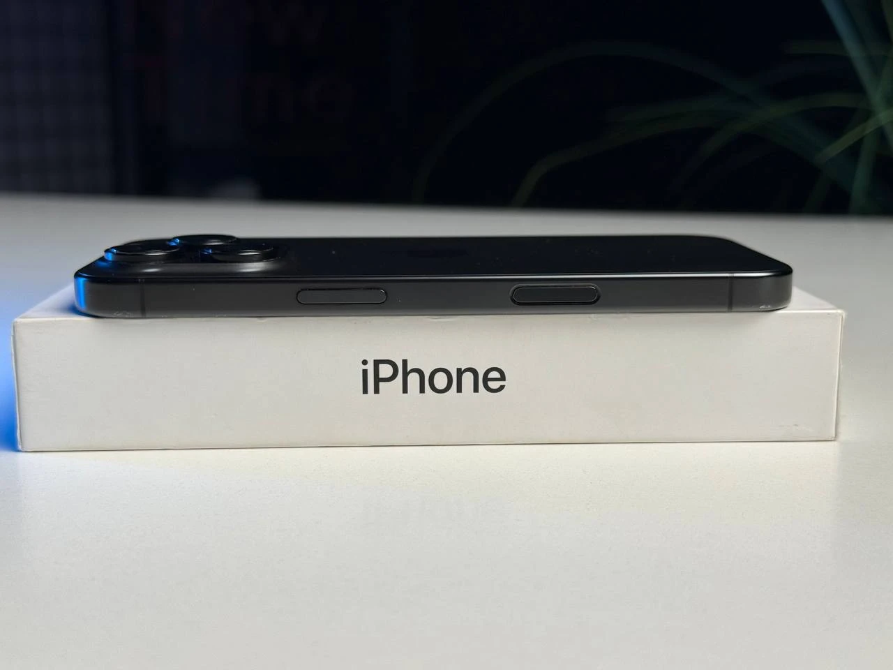 ВЖИВАНИЙ Б/У Apple iPhone 16 Pro 512GB Black Titanium (MYNM3) - Состояние: хороший | Аккумулятор: 98% | Комплектация: полный | Гарантія: 3 мес.