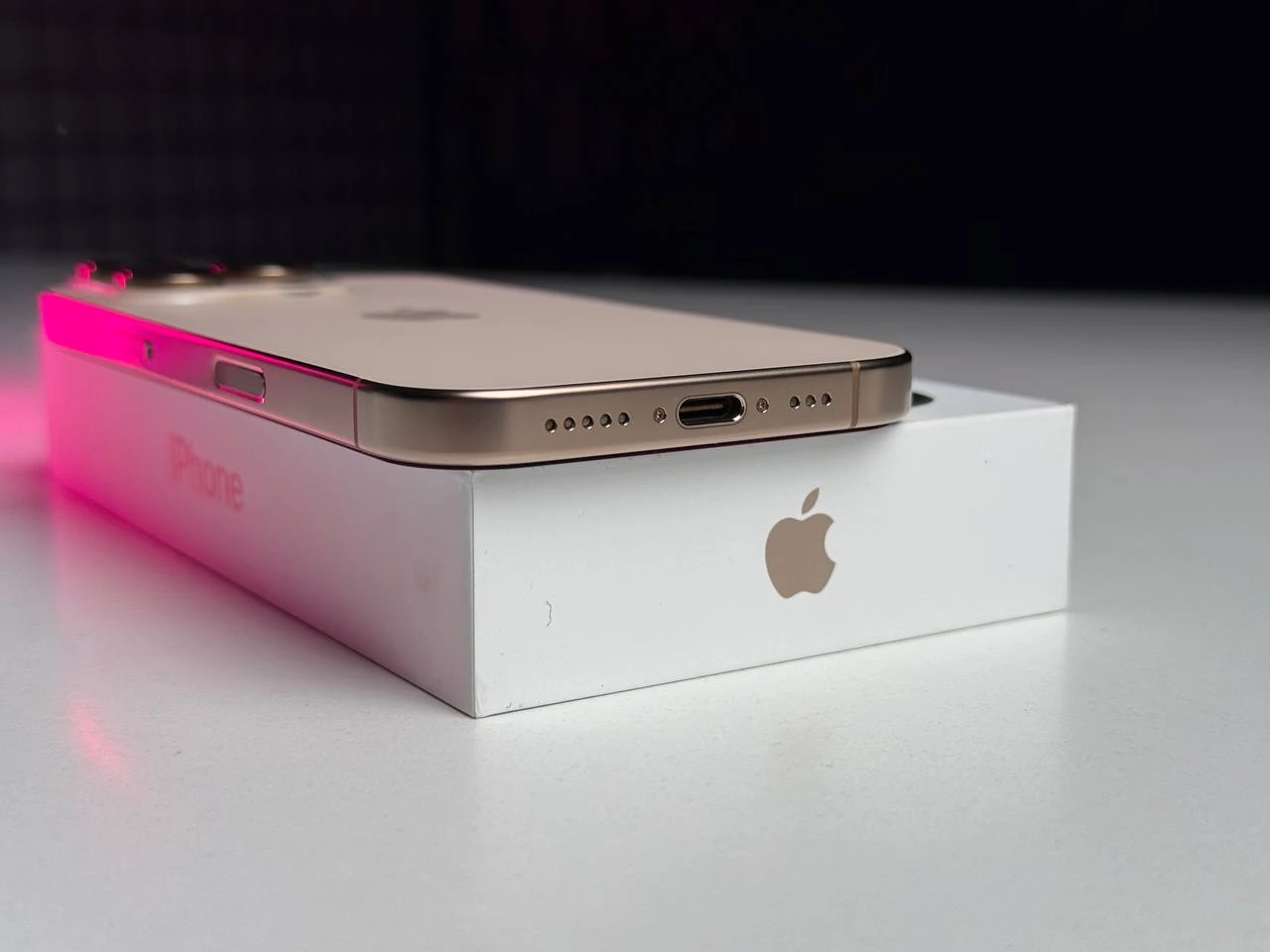 ВЖИВАНИЙ Б/У Apple iPhone 16 Pro 512GB Desert Titanium (MYNP3) - Состояние: идеальный | Аккумулятор: 90% | Комплектация: полный | Гарантія: 3 мес.