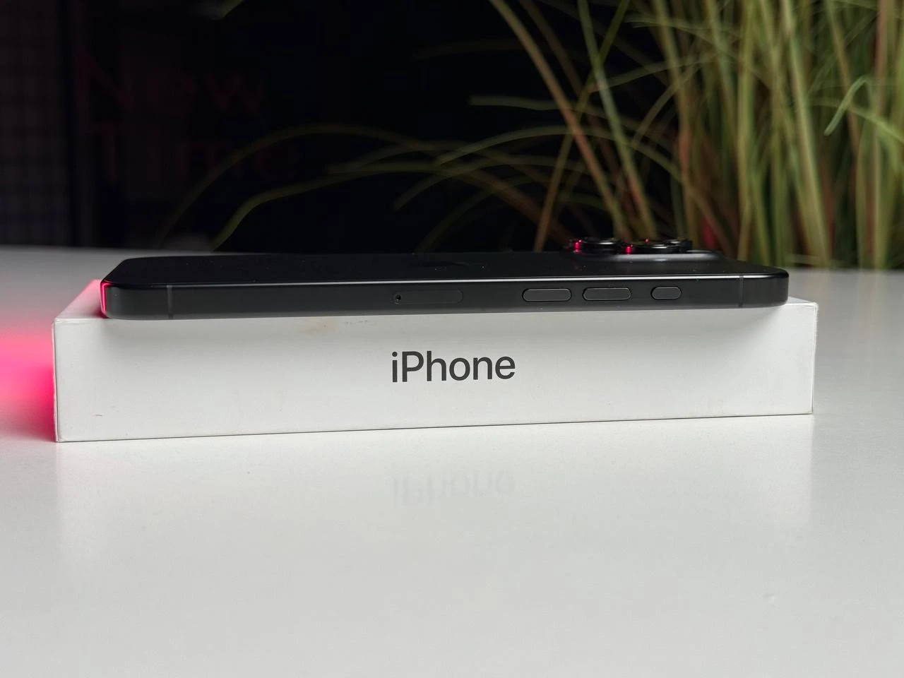 ВЖИВАНИЙ Б/У Apple iPhone 16 Pro Max 512GB Black Titanium (MYX03) - Состояние: удовлетворительный | Аккумулятор: 95% | Комплектация: полный | Гарантія: 3 мес.