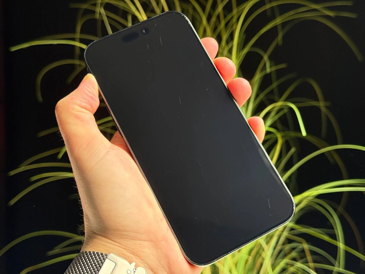 ВЖИВАНИЙ Б/У Apple iPhone 16 Pro Max 512GB Black Titanium (MYX03) - Состояние: удовлетворительный | Аккумулятор: 95% | Комплектация: полный | Гарантія: 3 мес.