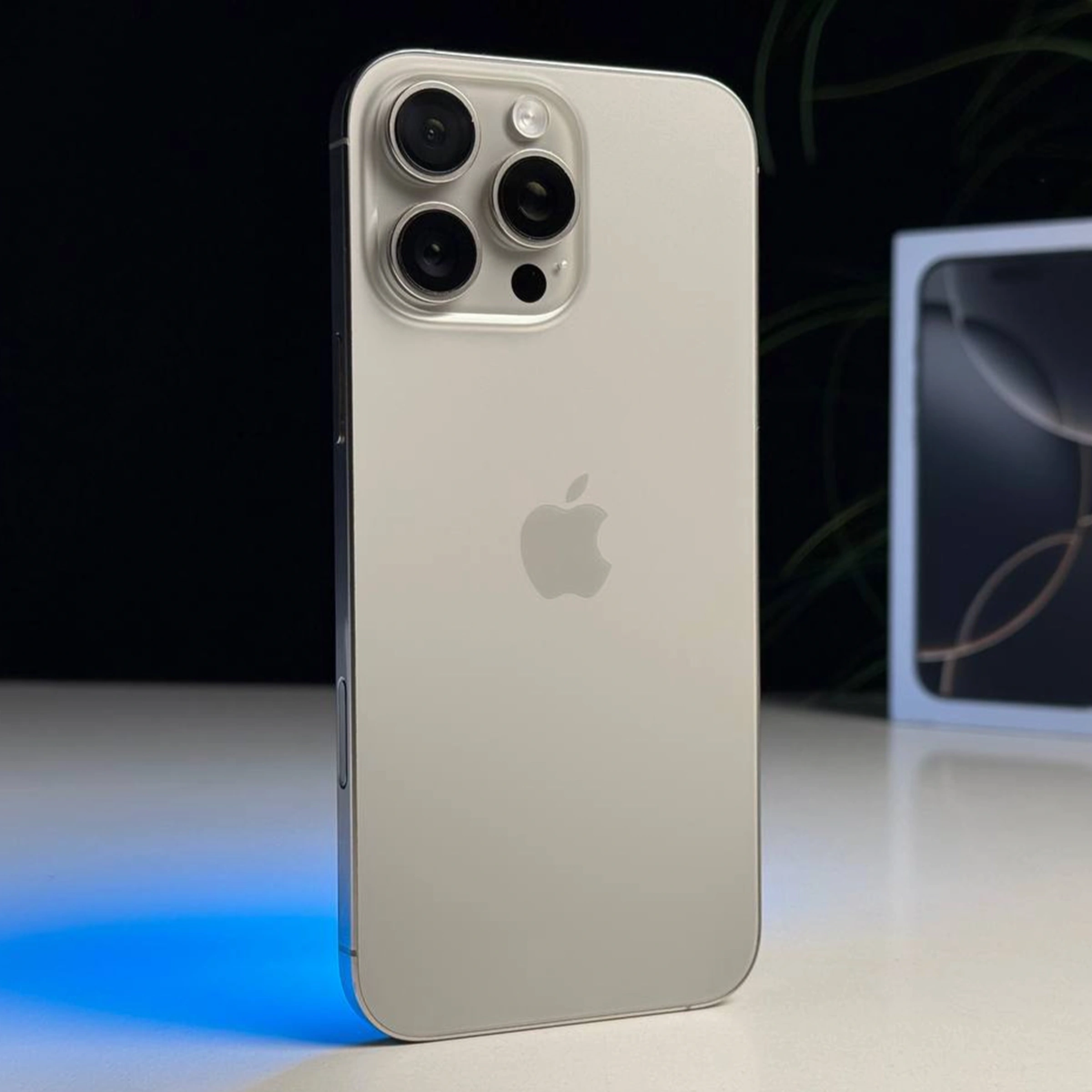 ВЖИВАНИЙ Б/У Apple iPhone 16 Pro Max 512GB Natural Titanium (MYX33) - Состояние: хороший | Аккумулятор: 92% | Комплектация: полный | Гарантія: 3 мес.