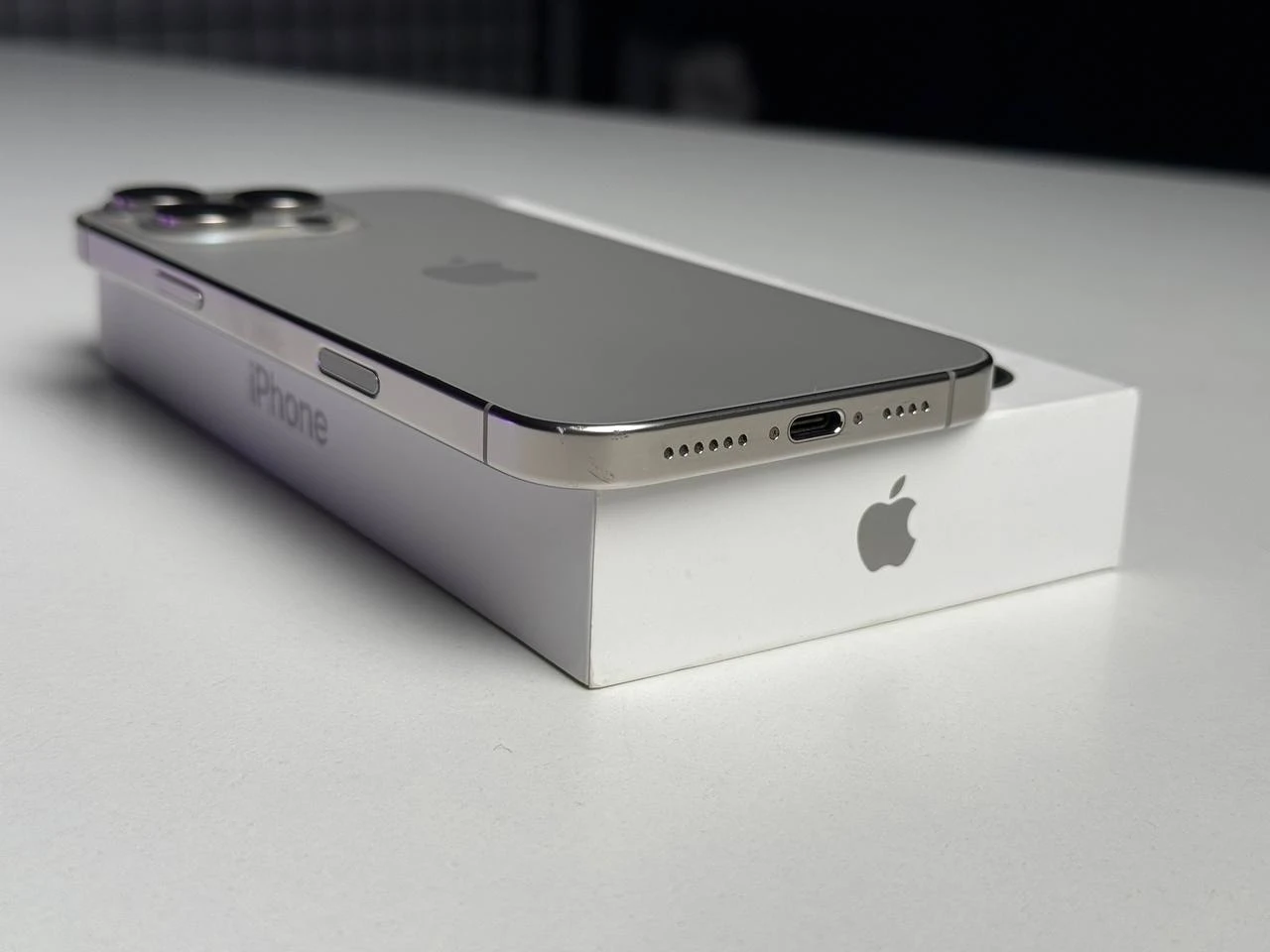 ВЖИВАНИЙ Б/У Apple iPhone 16 Pro Max 512GB Natural Titanium (MYX33) - Состояние: хороший | Аккумулятор: 93% | Комплектация: полный | Гарантія: 3 мес.