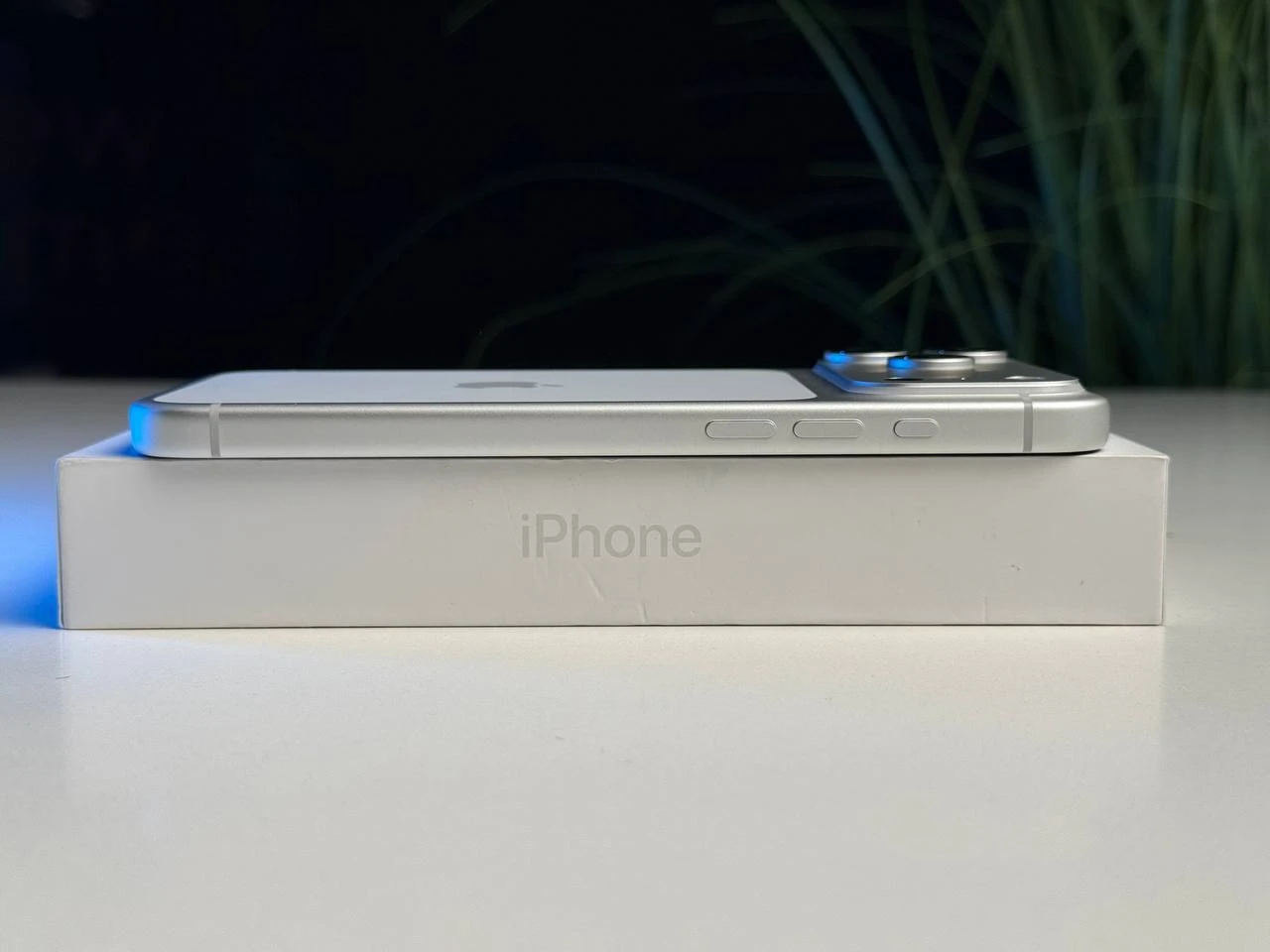 ВЖИВАНИЙ Б/У Apple iPhone 17 Pro Max 1TB eSim Silver (MFXN4, MFYF4) - Состояние: идеальный | Аккумулятор: 100% | Комплектация: полный | Гарантія: 6 мес.