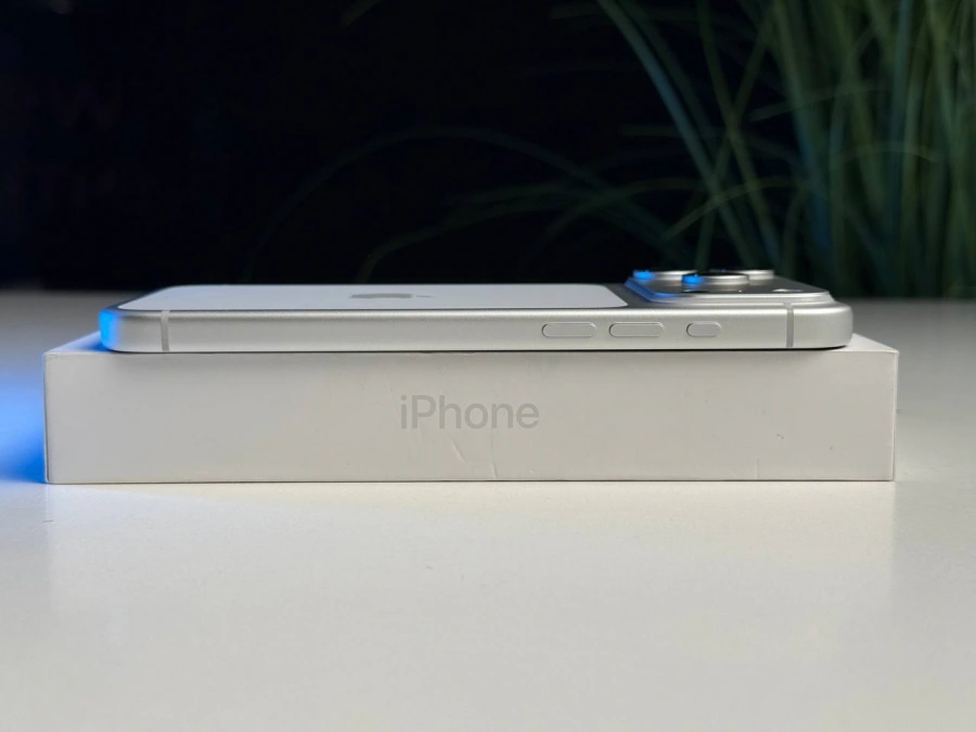 ВЖИВАНИЙ Б/У Apple iPhone 17 Pro Max 1TB eSim Silver (MFXN4, MFYF4) - Стан: ідеальний | Акумулятор: 100% | Комплектація: повний | Гарантія: 6 міс.