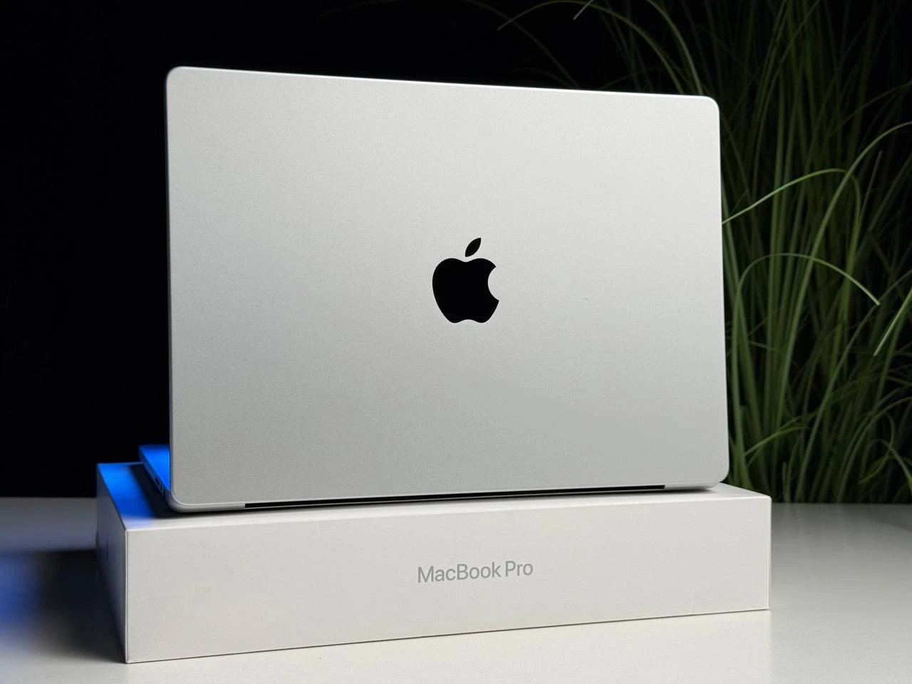ВИТРИННЫЙ Б/У Apple MacBook Pro 14" M4/10CPU/10GPU/16GB/512GB Silver 2024 (MW2W3) - Состояние: идеальный | Аккумулятор: 100% | Комплектация: полный | Гарантія: 3 мес.