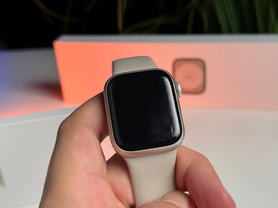 ВЖИВАНИЙ Б/У Apple Watch Series 8 GPS 41mm Starlight Aluminum Case with Starlight Sport Band - S/M (MNU93) - Состояние: хороший | Аккумулятор: 88% | Комплектация: полный | Гарантія: 3 мес.