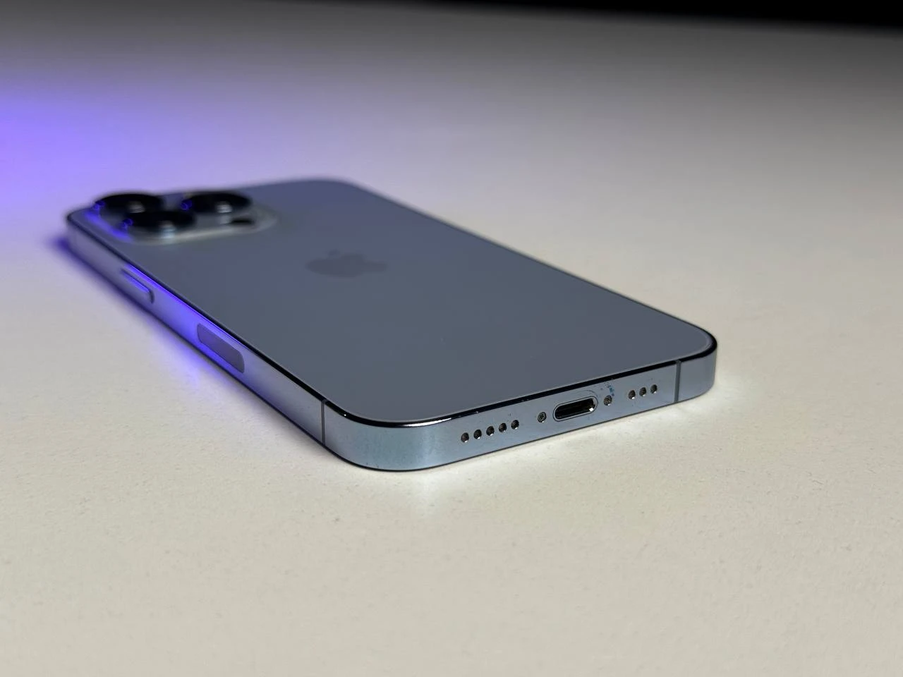 ВЖИВАНИЙ Б/У Apple iPhone 13 Pro 512GB Sierra Blue (MLU73, MLVU3) - Состояние: хороший | Аккумулятор: 87% | Комплектация: iPhone, кабель | Гарантія: 3 мес.