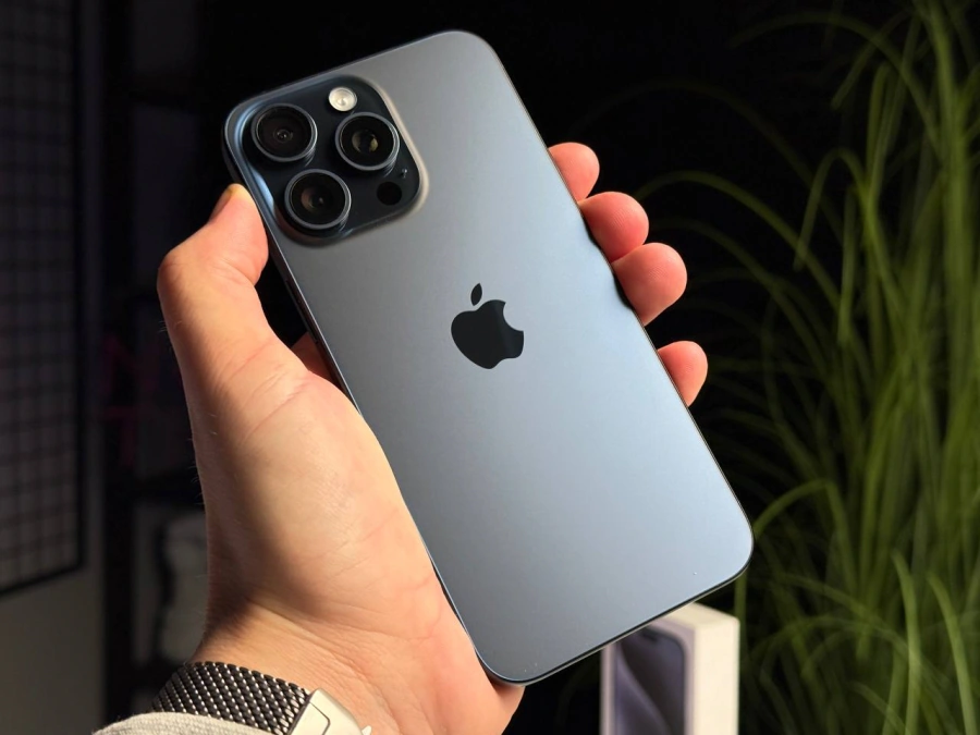 ВЖИВАНИЙ Б/У Apple iPhone 15 Pro Max 256GB Blue Titanium (MU7A3) - Состояние: хороший | Аккумулятор: 88% | Комплектация: полный | Гарантія: 3 мес.