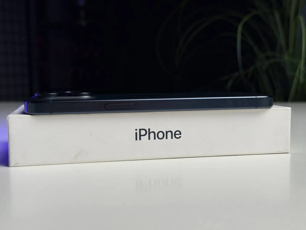 ВЖИВАНИЙ Б/У Apple iPhone 15 Pro Max 256GB Blue Titanium (MU7A3) - Состояние: хороший | Аккумулятор: 88% | Комплектация: полный | Гарантія: 3 мес.