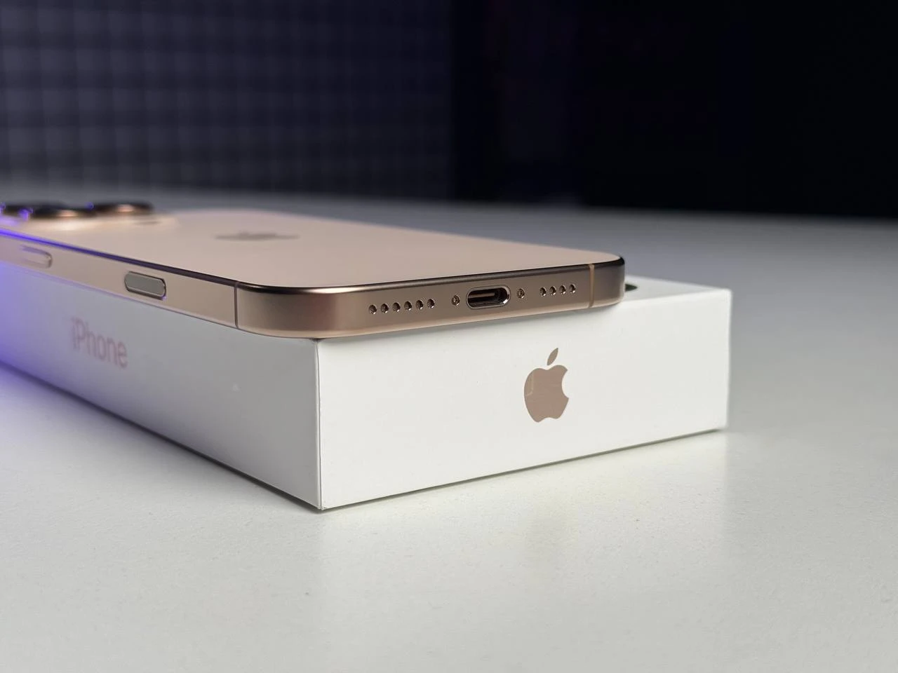 ВЖИВАНИЙ Б/У Apple iPhone 16 Pro Max 256GB Desert Titanium (MYWX3) - Состояние: идеальный | Аккумулятор: 100% | Комплектация: полный | Гарантія: 3 мес.