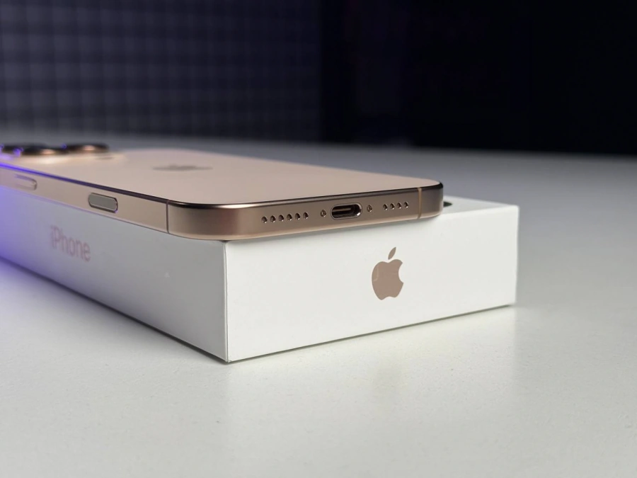 ВЖИВАНИЙ Б/У Apple iPhone 16 Pro Max 256GB Desert Titanium (MYWX3) - Состояние: идеальный | Аккумулятор: 100% | Комплектация: полный | Гарантія: 3 мес.