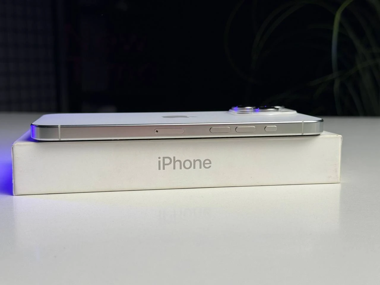 ВЖИВАНИЙ Б/У Apple iPhone 16 Pro Max 256GB White Titanium (MYWW3) - Состояние: идеальный | Аккумулятор: 95% | Комплектация: полный | Гарантія: 3 мес.