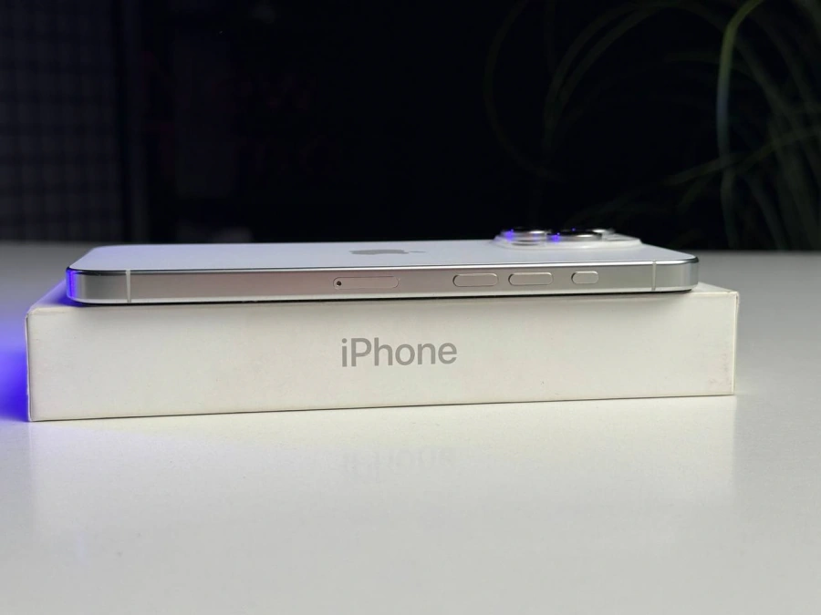 ВЖИВАНИЙ Б/У Apple iPhone 16 Pro Max 256GB White Titanium (MYWW3) - Состояние: идеальный | Аккумулятор: 95% | Комплектация: полный | Гарантія: 3 мес.