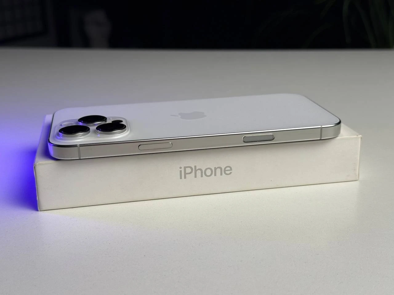 ВЖИВАНИЙ Б/У Apple iPhone 16 Pro Max 256GB White Titanium (MYWW3) - Состояние: идеальный | Аккумулятор: 95% | Комплектация: полный | Гарантія: 3 мес.