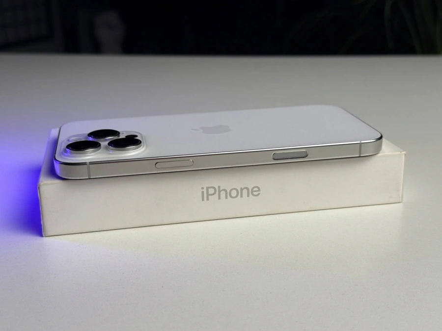 ВЖИВАНИЙ Б/У Apple iPhone 16 Pro Max 256GB White Titanium (MYWW3) - Состояние: идеальный | Аккумулятор: 95% | Комплектация: полный | Гарантія: 3 мес.