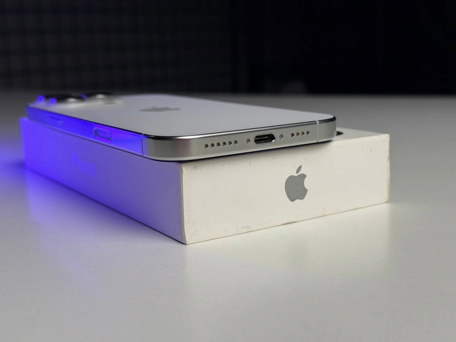 ВЖИВАНИЙ Б/У Apple iPhone 16 Pro Max 256GB White Titanium (MYWW3) - Состояние: идеальный | Аккумулятор: 95% | Комплектация: полный | Гарантія: 3 мес.