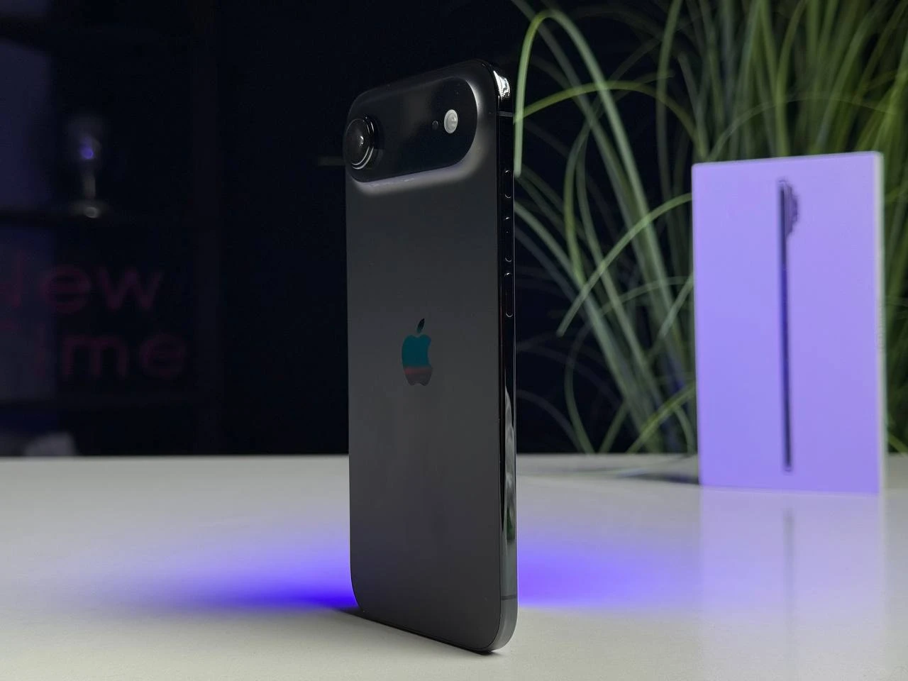 ВЖИВАНИЙ Б/У Apple iPhone Air 256GB Space Black (MG2L4, MG184, MG274) - Стан: задовільний | Акумулятор: 100% | Комплектація: повний | Гарантія: 3 міс.